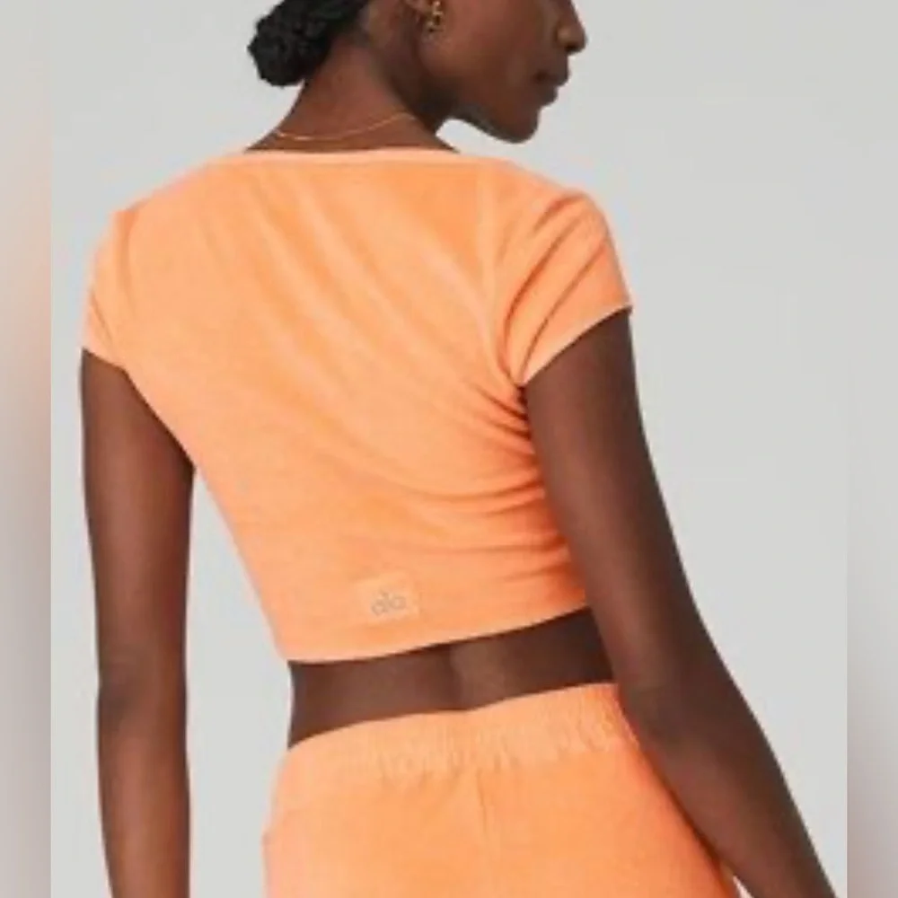 Alo Yoga NWOT Terry Beachside Short Sleeve Crop Top Cantaloupe Size S